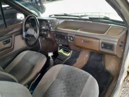 VOLKSWAGEN - VOYAGE - 1988/1988 - Prata - R$ 16.000,00