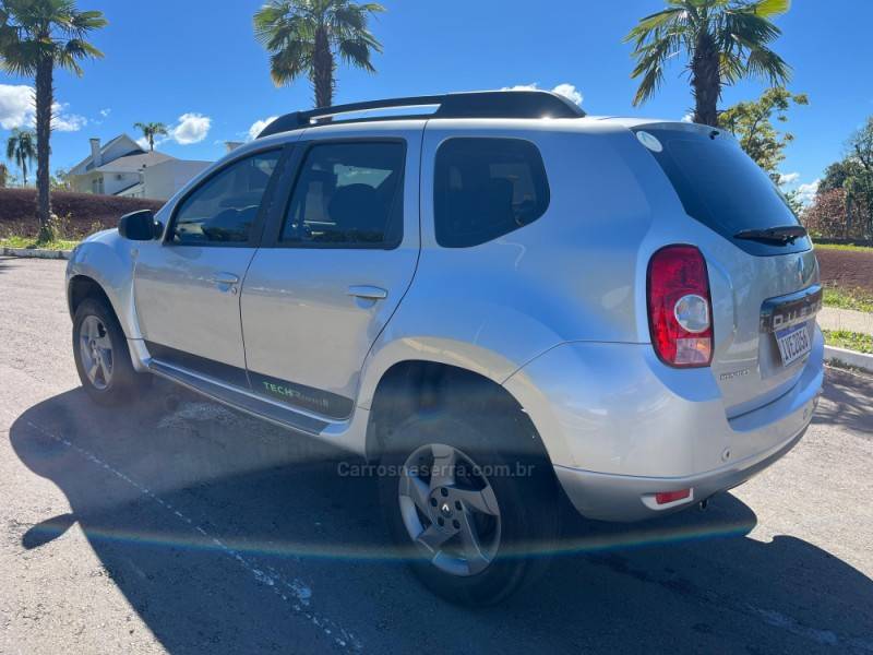 RENAULT - DUSTER - 2013/2014 - Prata - R$ 49.900,00