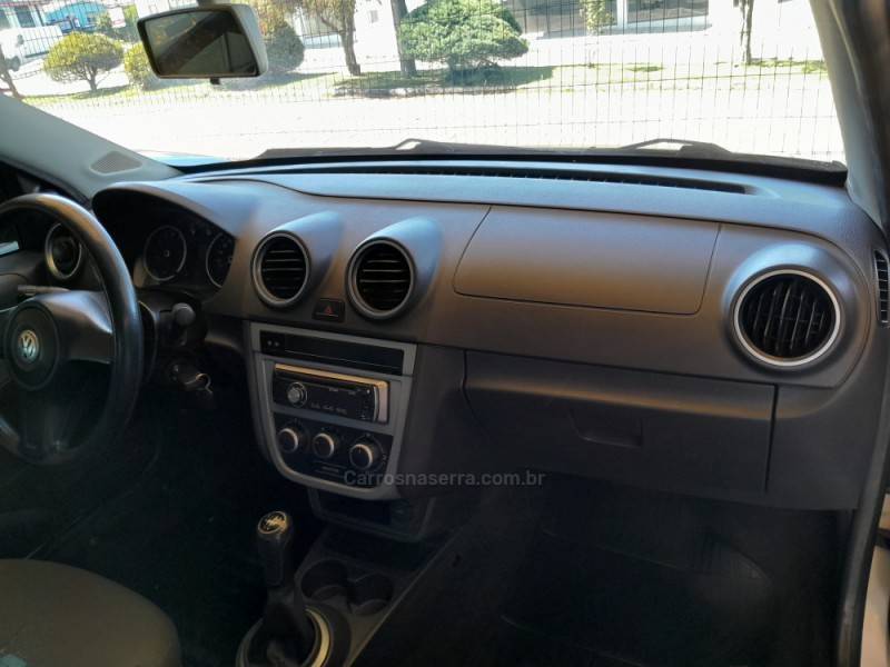 VOLKSWAGEN - SAVEIRO - 2010/2011 - Branca - R$ 39.900,00