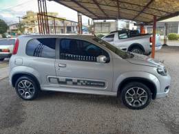 FIAT - UNO - 2011/2012 - Prata - R$ 36.900,00