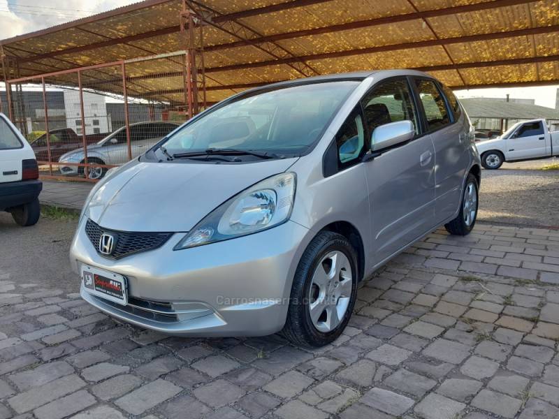 HONDA - FIT - 2011/2012 - Prata - R$ 49.900,00