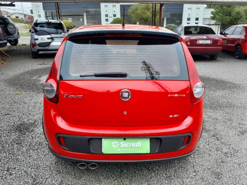 FIAT - PALIO - 2012/2013 - Vermelha - R$ 41.000,00