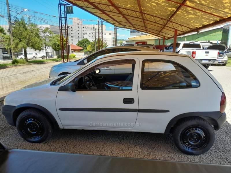 CHEVROLET - CORSA - 1997/1997 - Branca - R$ 13.000,00