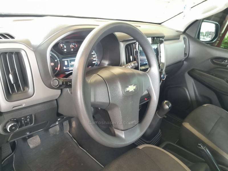 CHEVROLET - S10 - 2017/2018 - Branca - R$ 125.000,00