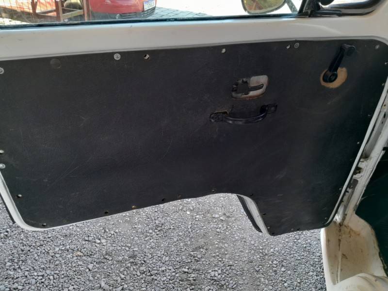 VOLKSWAGEN - KOMBI - 1996/1996 - Branca - R$ 17.000,00