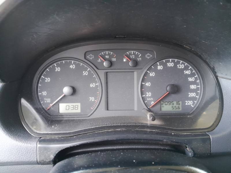 VOLKSWAGEN - POLO - 2006/2006 - Branca - R$ 27.500,00