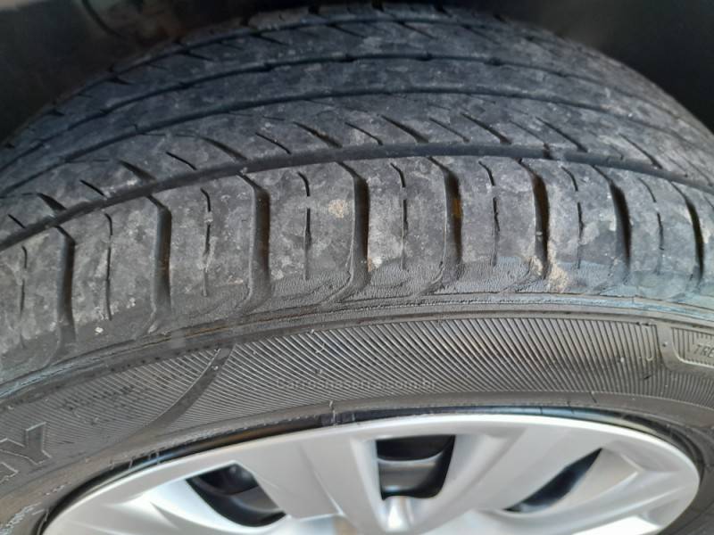 VOLKSWAGEN - FOX - 2011/2012 - Prata - R$ 38.500,00