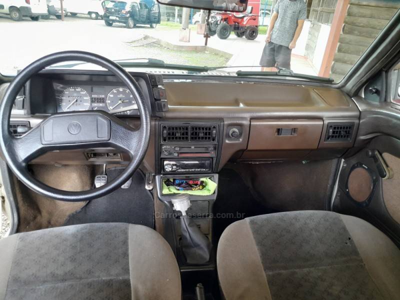 VOLKSWAGEN - VOYAGE - 1988/1988 - Prata - R$ 16.000,00