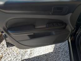 FORD - FOCUS - 2010/2011 - Preta - R$ 39.900,00