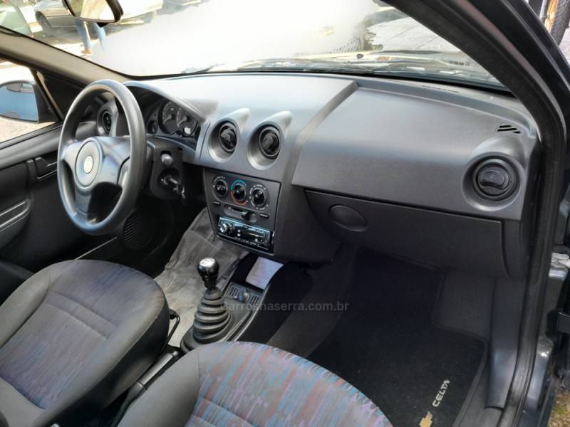 CHEVROLET - CELTA - 2008/2008 - Cinza - R$ 21.000,00