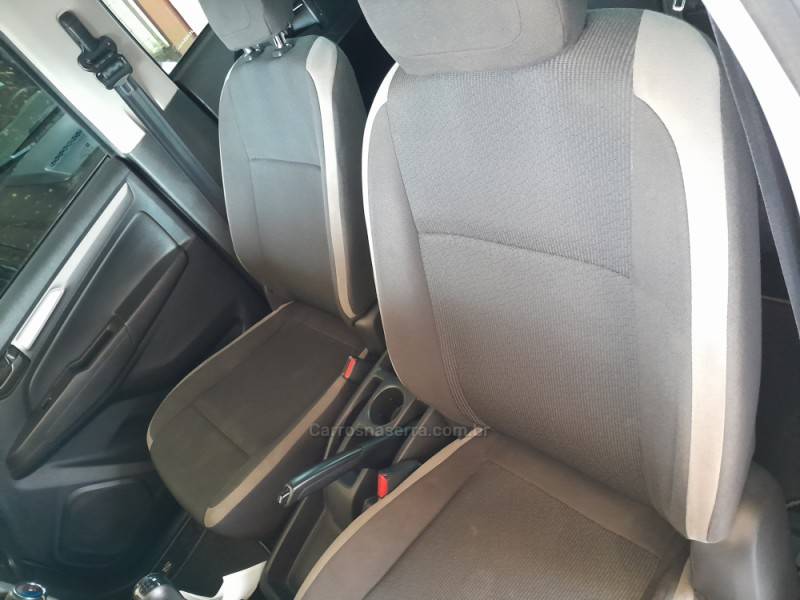 CHEVROLET - S10 - 2017/2018 - Branca - R$ 125.000,00