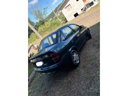 CHEVROLET - CORSA - 2001/2001 - Verde - R$ 15.000,00
