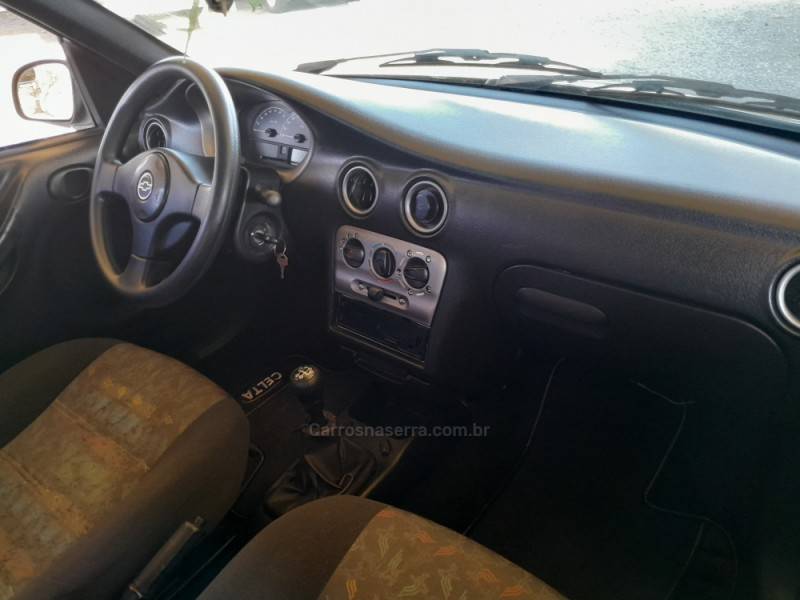 CHEVROLET - CELTA - 2003/2003 - Azul - R$ 16.500,00