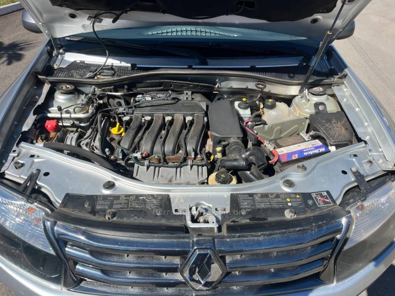 RENAULT - DUSTER - 2013/2014 - Prata - R$ 49.900,00