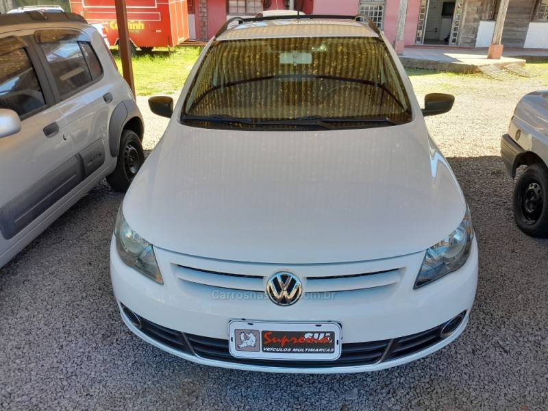VOLKSWAGEN - SAVEIRO - 2010/2011 - Branca - R$ 39.900,00
