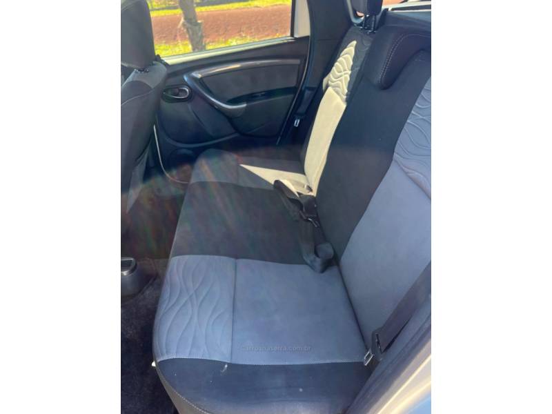 RENAULT - DUSTER - 2013/2014 - Prata - R$ 49.900,00