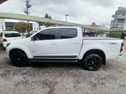 CHEVROLET - S10 - 2017/2018 - Branca - R$ 125.000,00