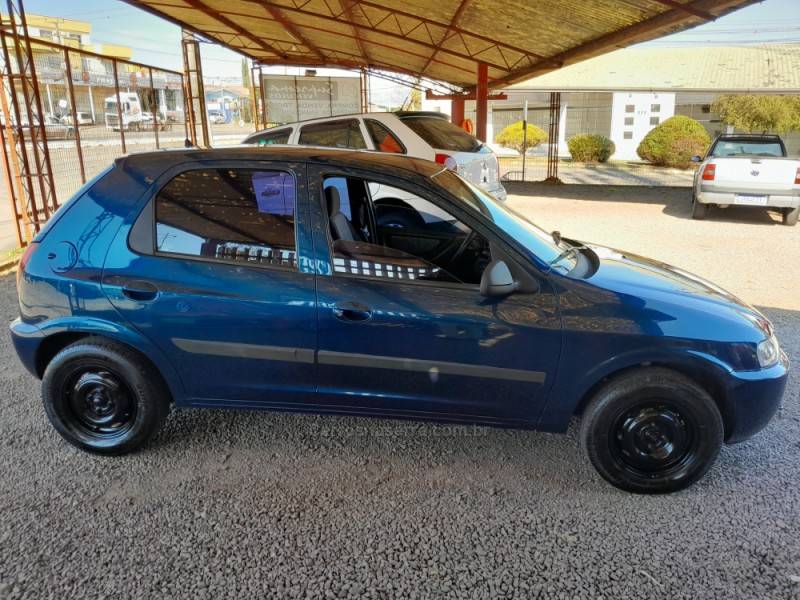 CHEVROLET - CELTA - 2003/2003 - Azul - R$ 16.500,00
