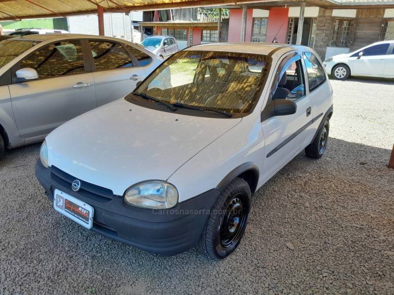CHEVROLET - CORSA - 1997/1997 - Branca - R$ 13.000,00
