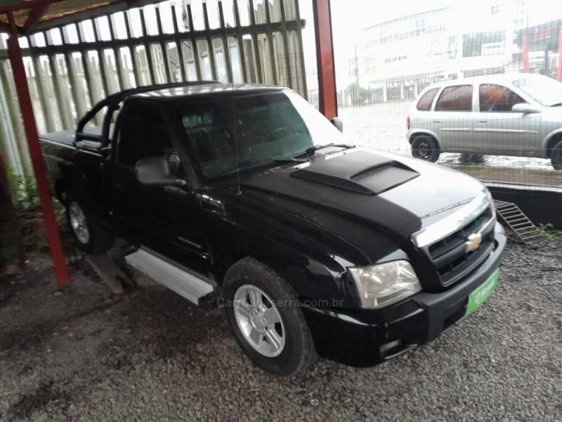 CHEVROLET - S10 - 2010/2011 - Preta - R$ 61.000,00