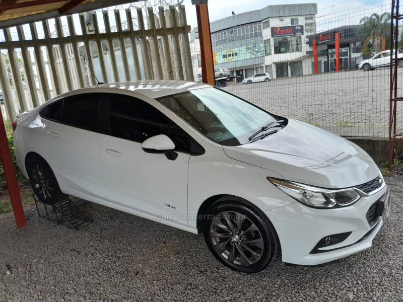 CHEVROLET - CRUZE - 2019/2019 - Branca - R$ 87.900,00