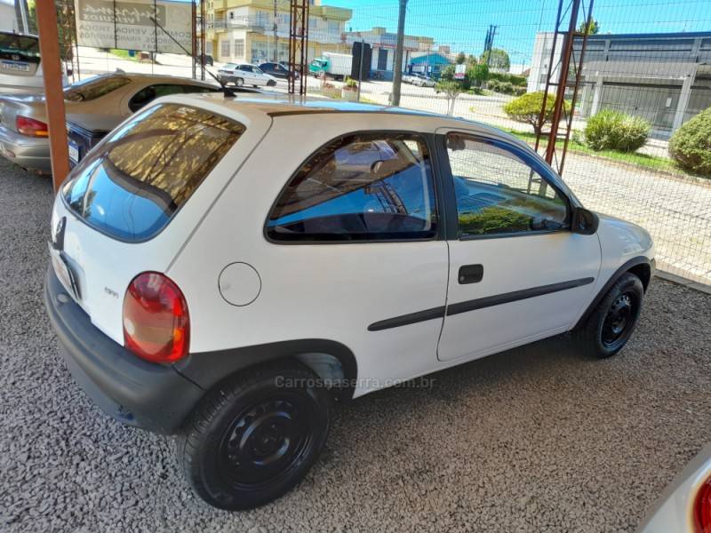 CHEVROLET - CORSA - 1997/1997 - Branca - R$ 13.000,00