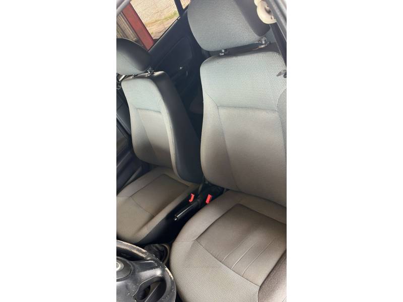 VOLKSWAGEN - GOL - 2008/2009 - Preta - R$ 25.000,00