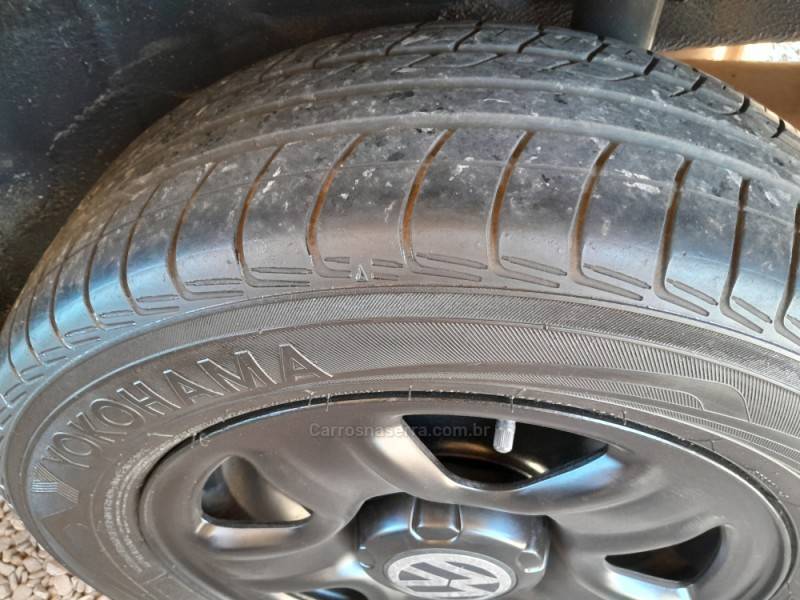 VOLKSWAGEN - SAVEIRO - 2010/2011 - Branca - R$ 39.900,00