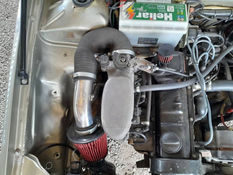 VOLKSWAGEN - VOYAGE - 1988/1988 - Prata - R$ 16.000,00