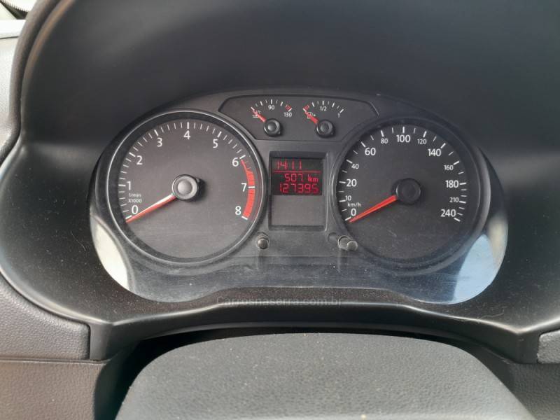 VOLKSWAGEN - FOX - 2011/2012 - Prata - R$ 38.500,00