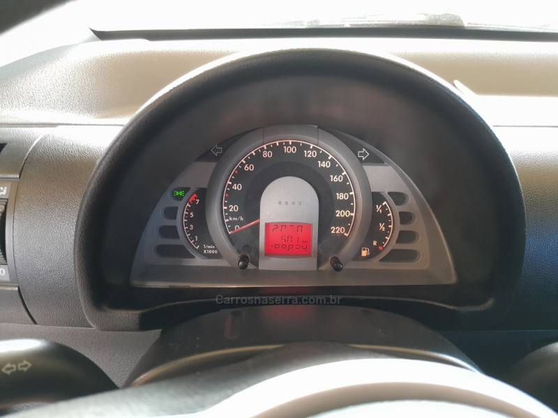 VOLKSWAGEN - CROSSFOX - 2005/2006 - Vermelha - R$ 31.000,00