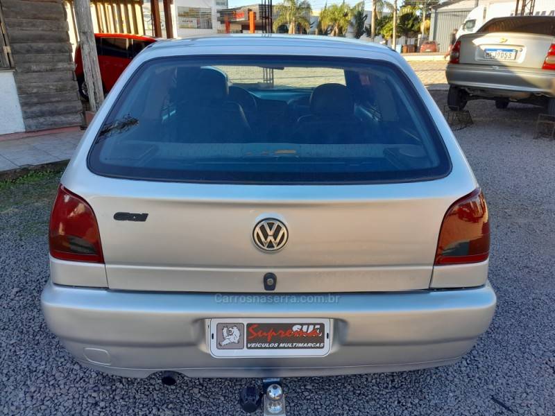 VOLKSWAGEN - GOL - 1995/1996 - Prata - R$ 12.000,00