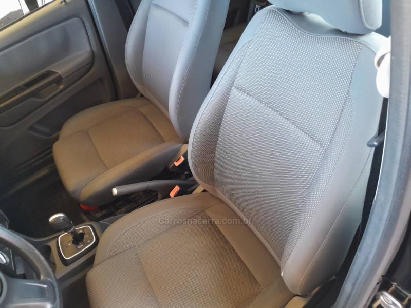 VOLKSWAGEN - FOX - 2011/2012 - Prata - R$ 38.500,00
