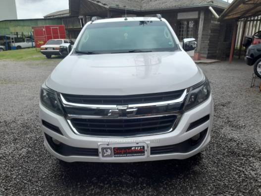 CHEVROLET - S10 - 2017/2018 - Branca - R$ 125.000,00