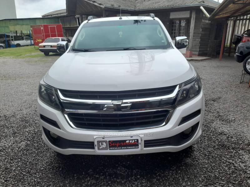 CHEVROLET - S10 - 2017/2018 - Branca - R$ 125.000,00