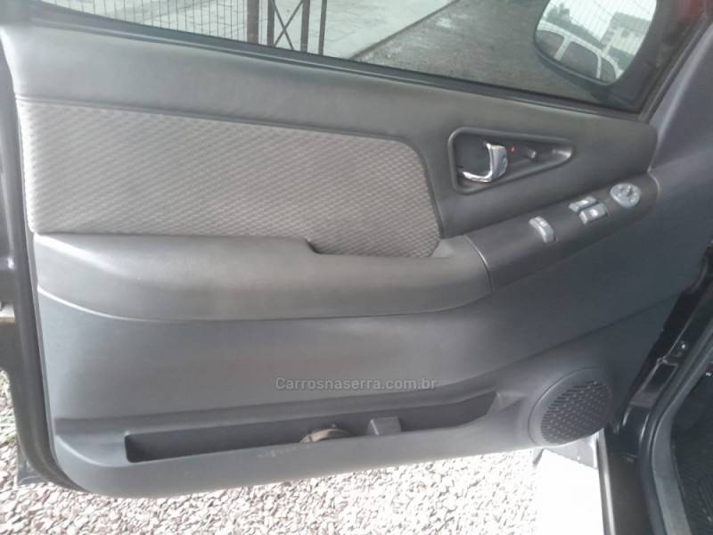 CHEVROLET - S10 - 2010/2011 - Preta - R$ 61.000,00