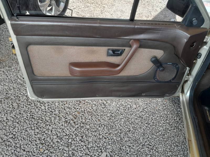 VOLKSWAGEN - VOYAGE - 1988/1988 - Prata - R$ 16.000,00