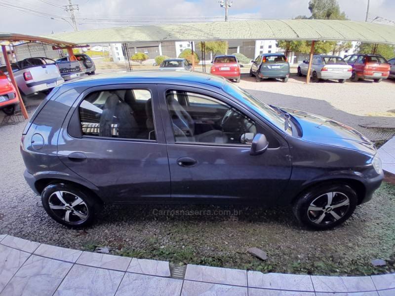 CHEVROLET - CELTA - 2008/2008 - Cinza - R$ 21.000,00
