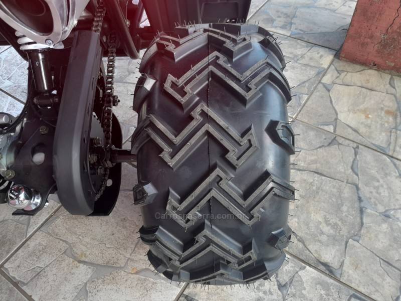 MXF - 200 - 2025/2025 - Vermelha - R$ 26.990,00