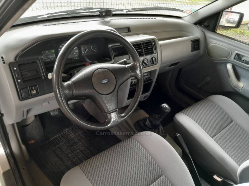 FORD - ESCORT - 1995/1995 - Prata - R$ 15.000,00