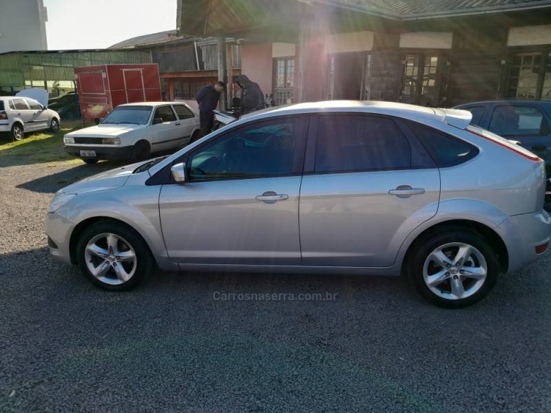 FORD - FOCUS - 2009/2009 - Prata - R$ 36.000,00
