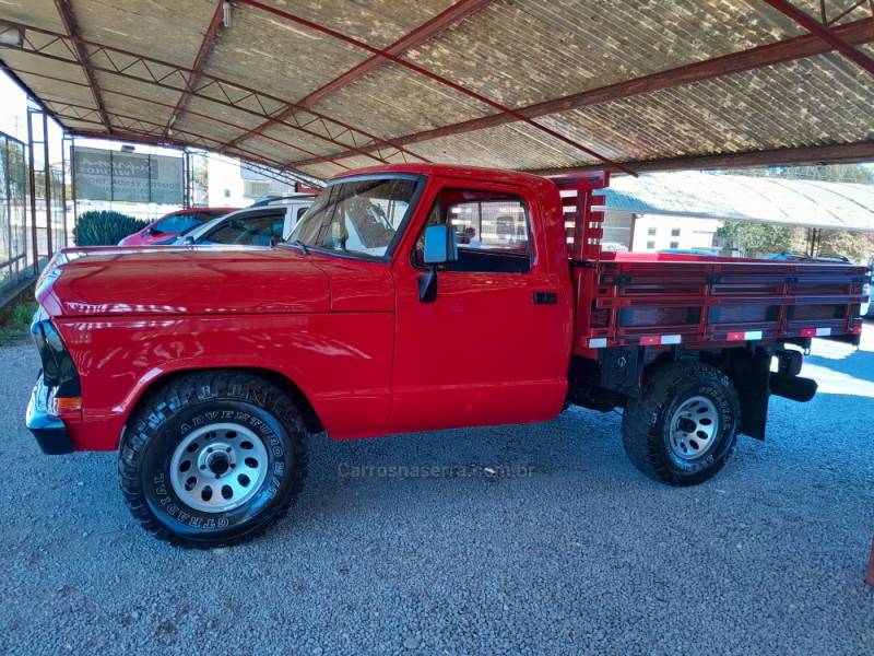 FORD - F-100 - 1975/1975 - Vermelha - R$ 80.000,00