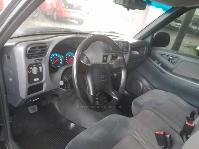CHEVROLET - S10 - 2010/2011 - Preta - R$ 61.000,00
