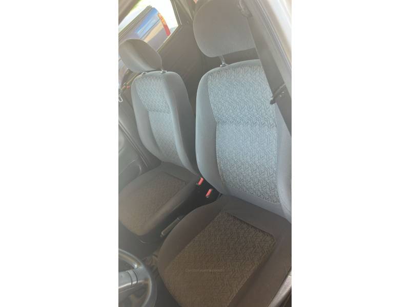 CHEVROLET - CLASSIC - 2006/2007 - Branca - R$ 21.800,00