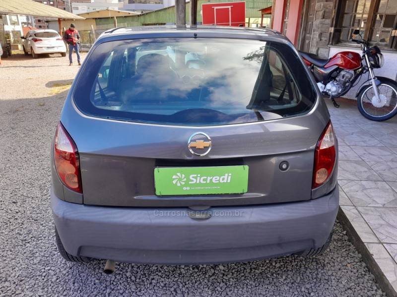 CHEVROLET - CELTA - 2008/2008 - Cinza - R$ 21.000,00