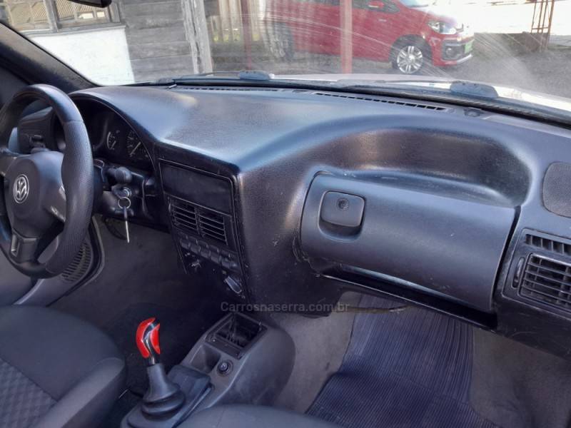 VOLKSWAGEN - GOL - 1995/1996 - Prata - R$ 12.000,00