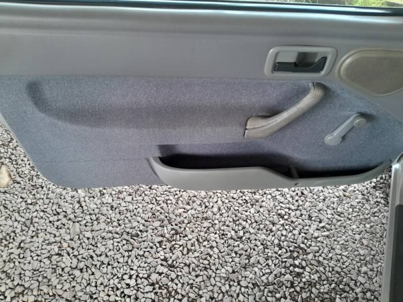 FORD - ESCORT - 1995/1995 - Prata - R$ 15.000,00