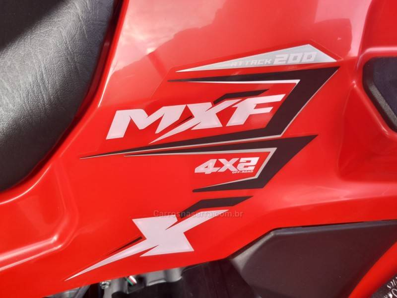 MXF - 200 - 2025/2025 - Vermelha - R$ 26.990,00