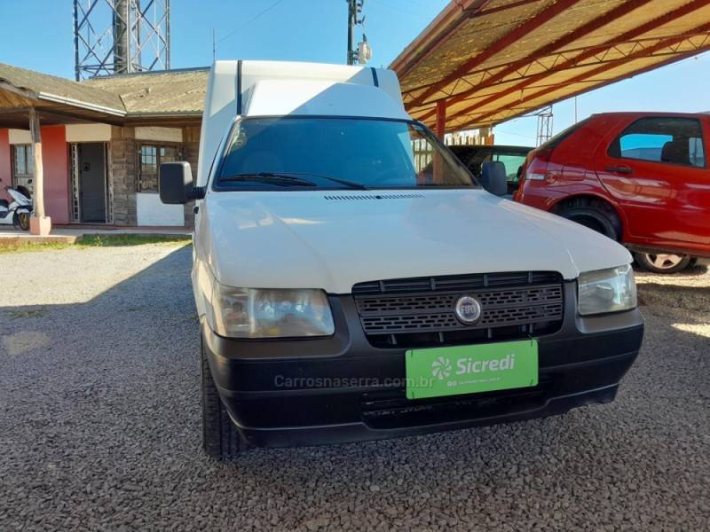 FIAT - FIORINO - 2004/2004 - Branca - R$ 25.000,00